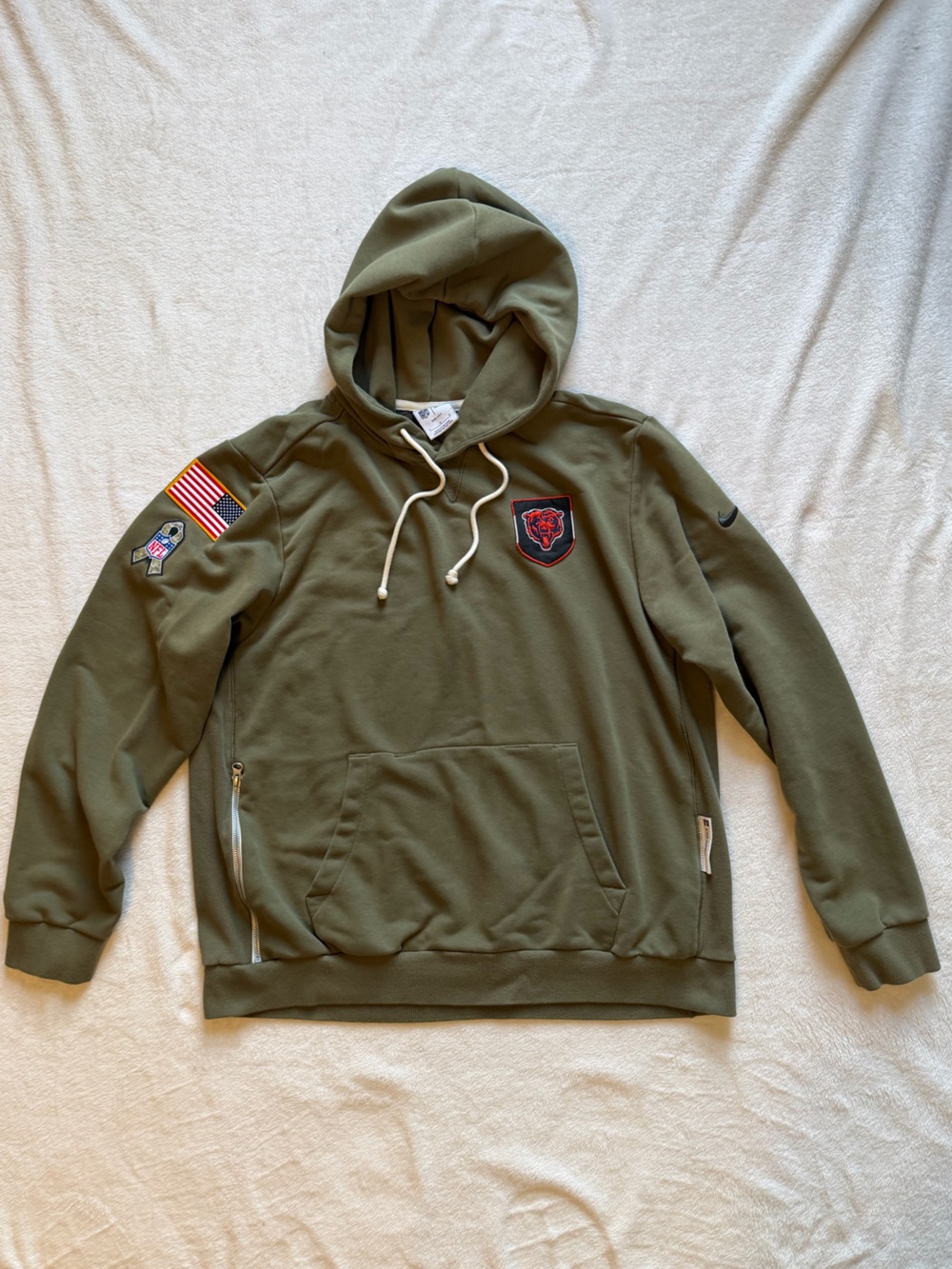 Nike Chicago Bears 2025 Salute to Service Standard Issue Hoodie Large